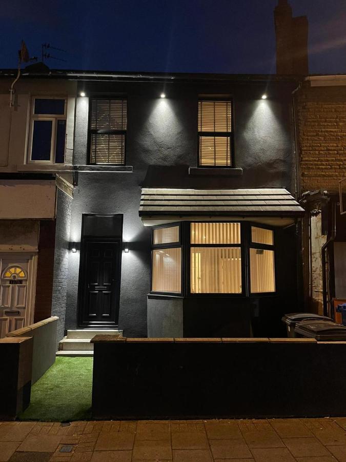 Lovely 2-Bed Apartment In Blackpool Secret House Экстерьер фото